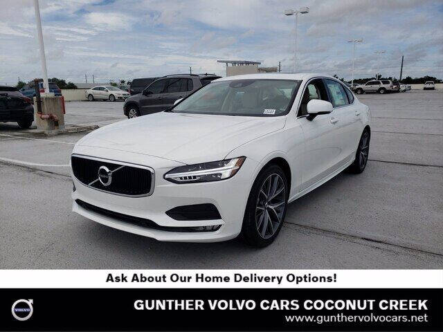 2020 Volvo S90 T6 Momentum