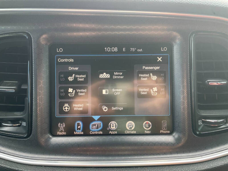 2016 Dodge Challenger SXT Plus