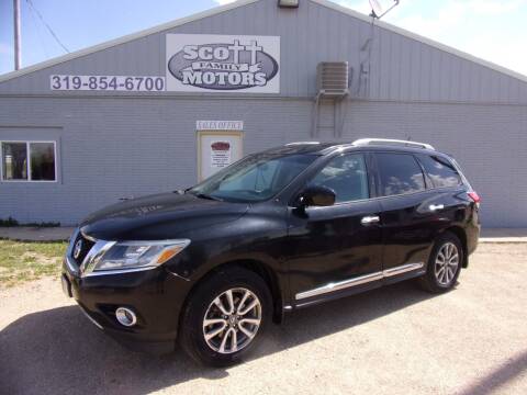 2013 Nissan Pathfinder for sale at SCOTT FAMILY MOTORS in Springville IA