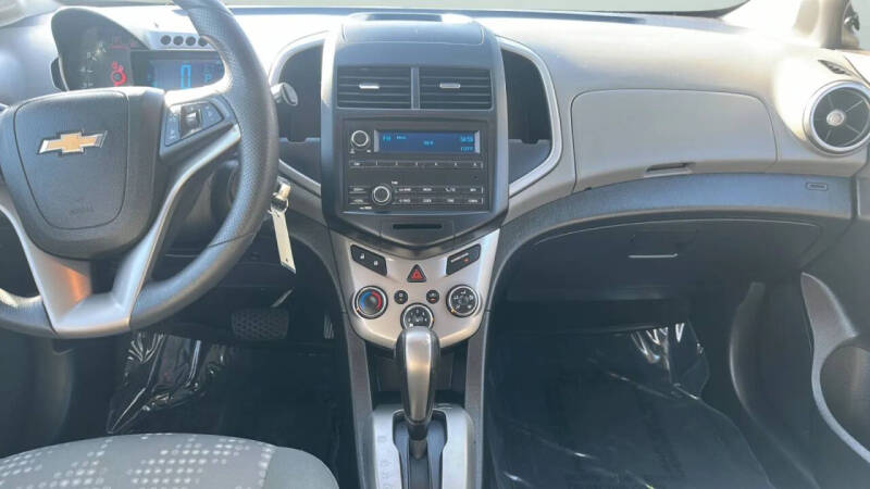 2016 Chevrolet Sonic LS Auto