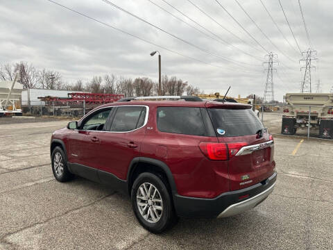 2017 GMC Acadia SLE-2