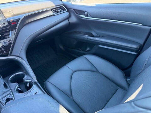 2022 Toyota Camry Hybrid XSE