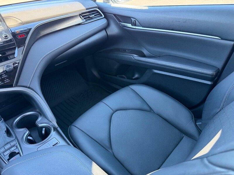 2022 Toyota Camry Hybrid XSE