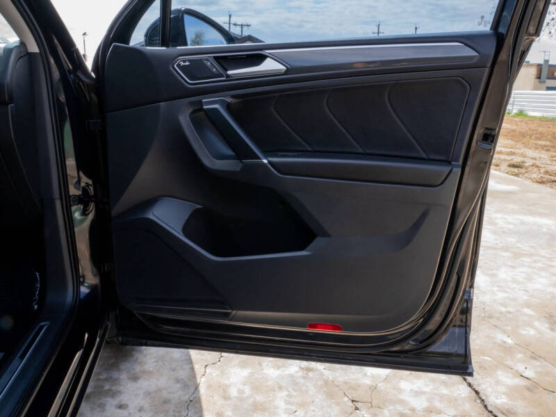 2018 Volkswagen Tiguan 2.0T SEL Premium