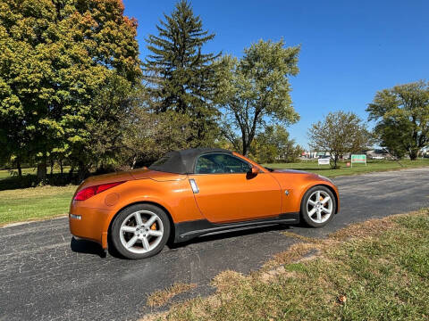 2005 Nissan 350Z for sale at Sinclair Auto Inc. in Pendleton IN