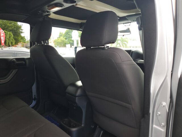 2015 Jeep Wrangler Unlimited Sport