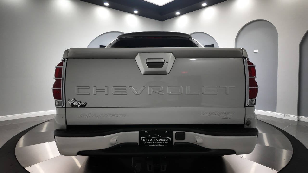 2004 Chevrolet Avalanche 16