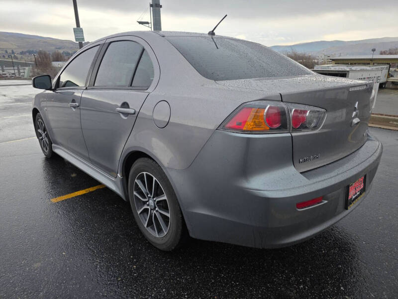 2017 Mitsubishi Lancer ES
