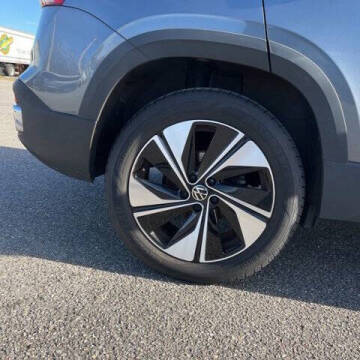 2024 Volkswagen Taos SE 4Motion