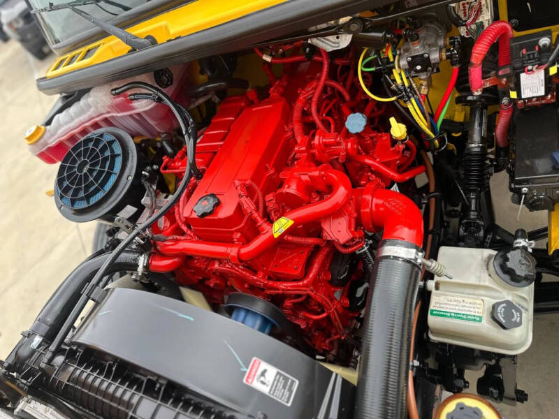 2020 Freightliner M2 106