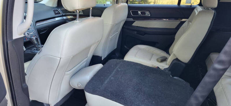 2017 Ford Explorer Platinum