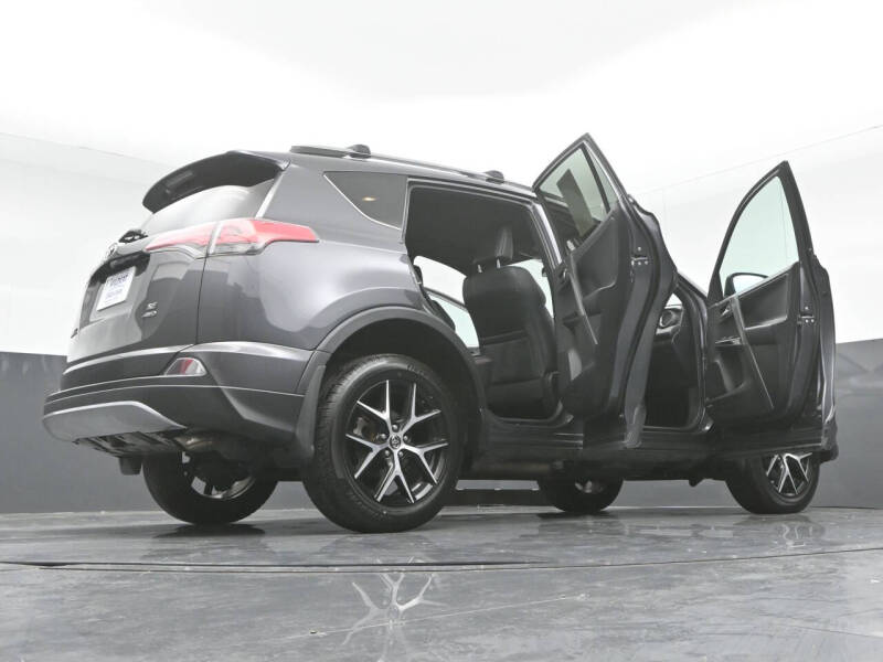 2017 Toyota RAV4 SE