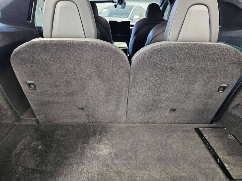 2023 Tesla Model X Standard Range