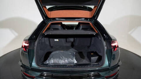 2024 Lamborghini Urus S