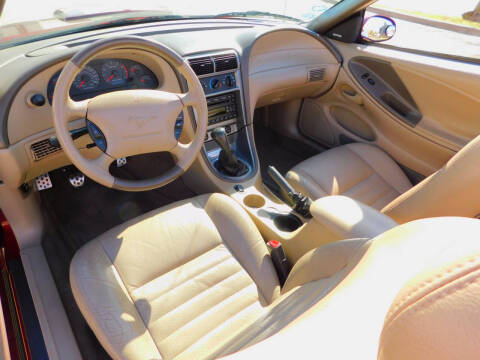 2004 Ford Mustang GT Deluxe