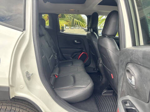2017 Jeep Renegade Trailhawk