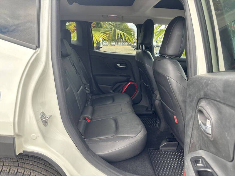 2017 Jeep Renegade Trailhawk