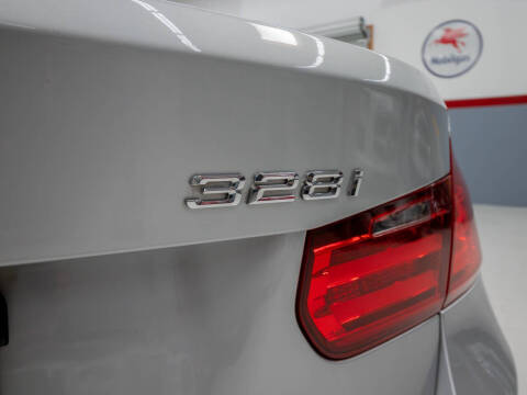 2012 BMW 3 Series 328i