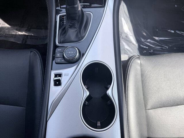 2023 Infiniti Q50 Luxe