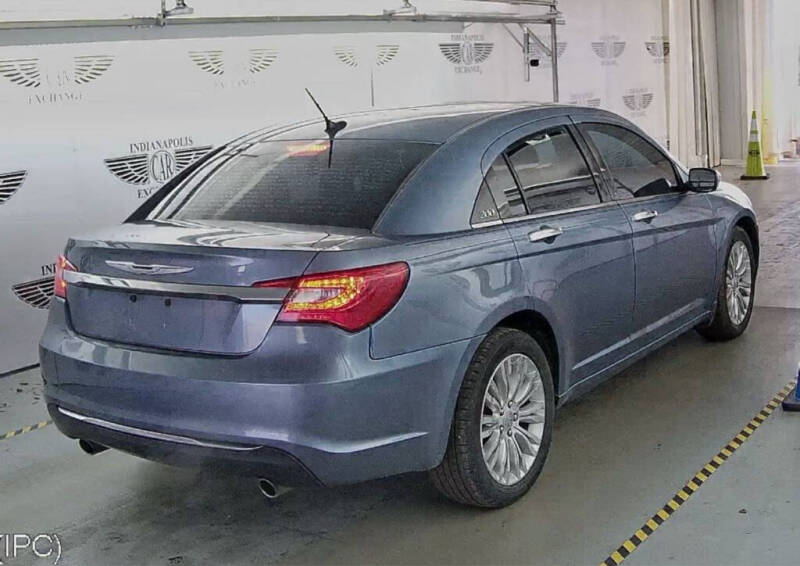 2011 Chrysler 200 Limited