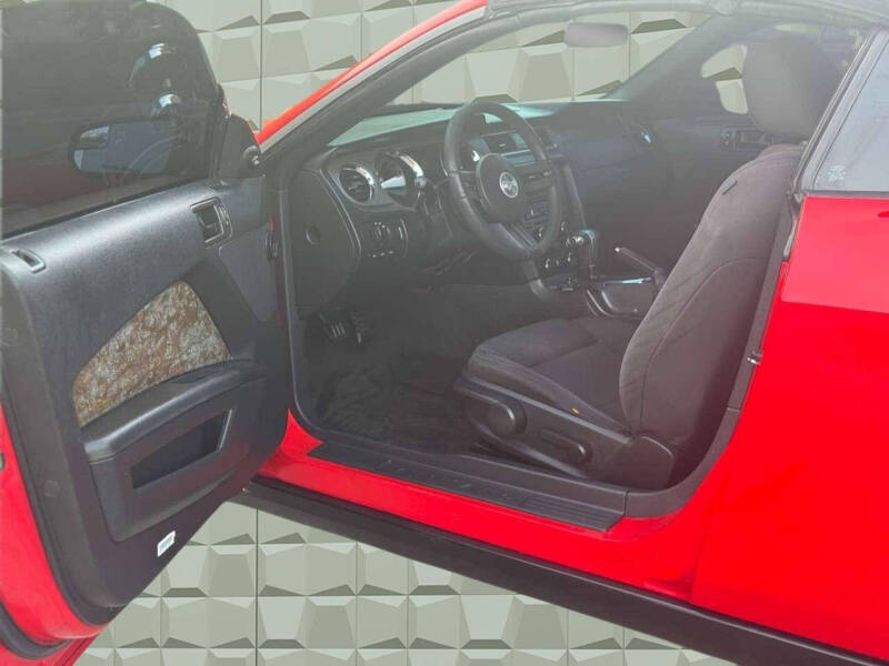 2012 Ford Mustang V6