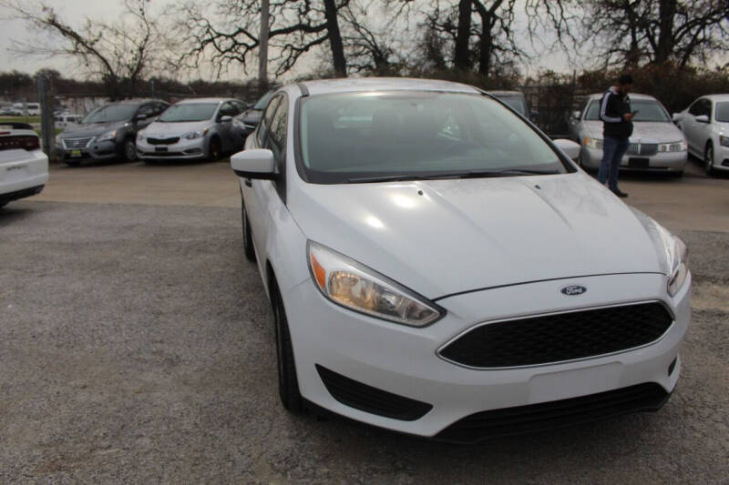 2018 Ford Focus SE photo 5