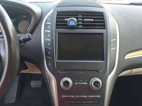 2016 Lincoln MKC Select