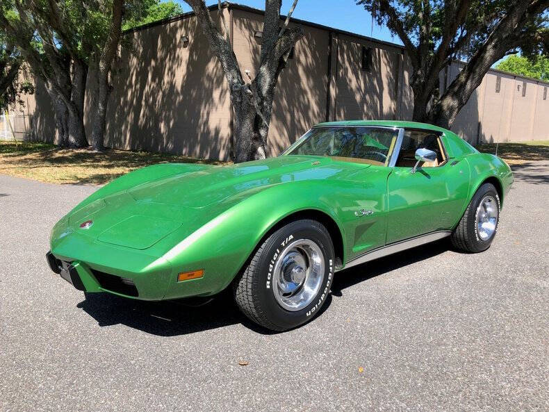 Bright Green 1975 Chevrolet Corvette 1