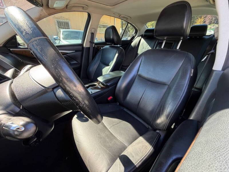 2015 Infiniti Q50 Sport