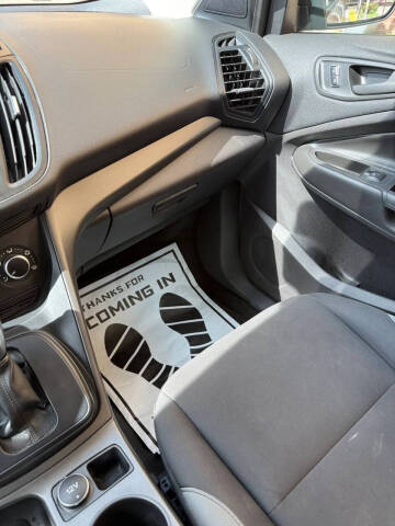 2016 Ford Escape S