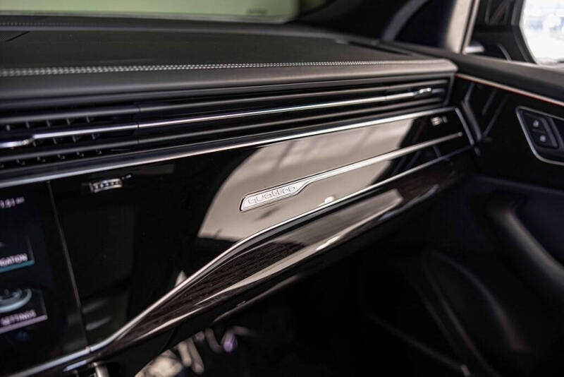 2021 Audi Q8 quattro Prestige 55 TFSI