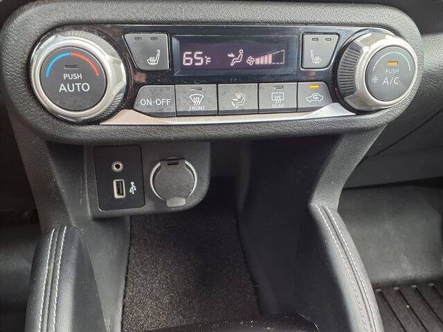 2019 Nissan Kicks SR