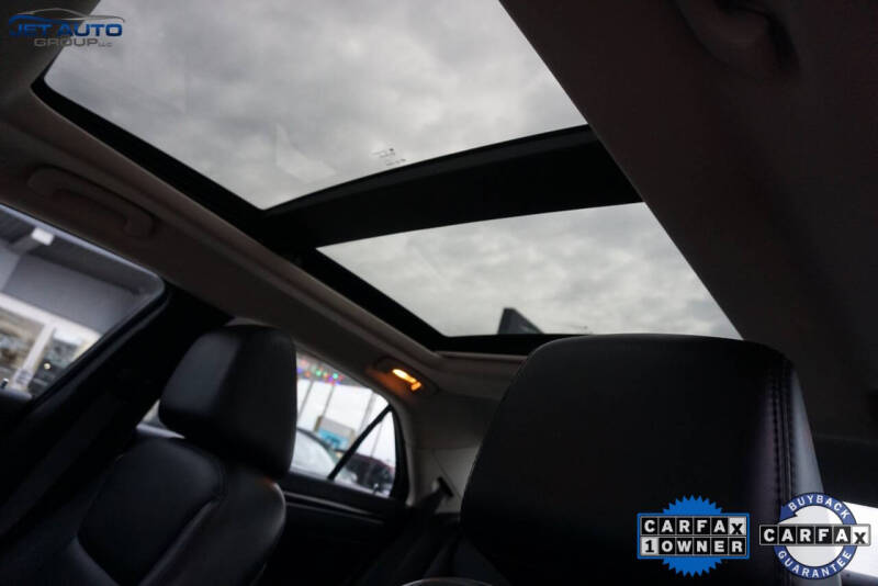 2015 Chrysler 300 Limited