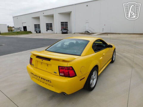 2004 Ford Mustang Mach 1 Premium
