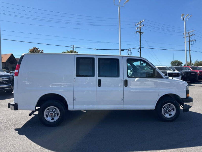2023 GMC Savana 2500