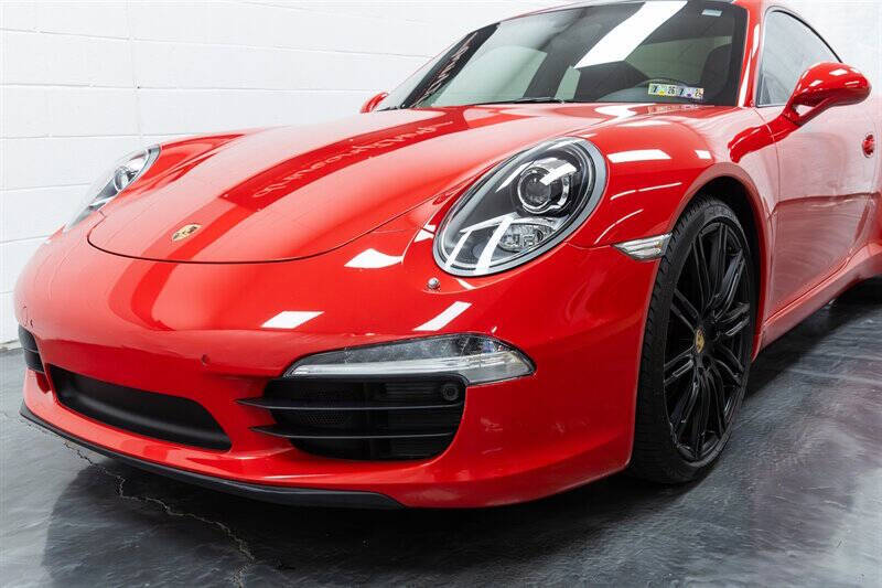 2015 Porsche 911 Carrera