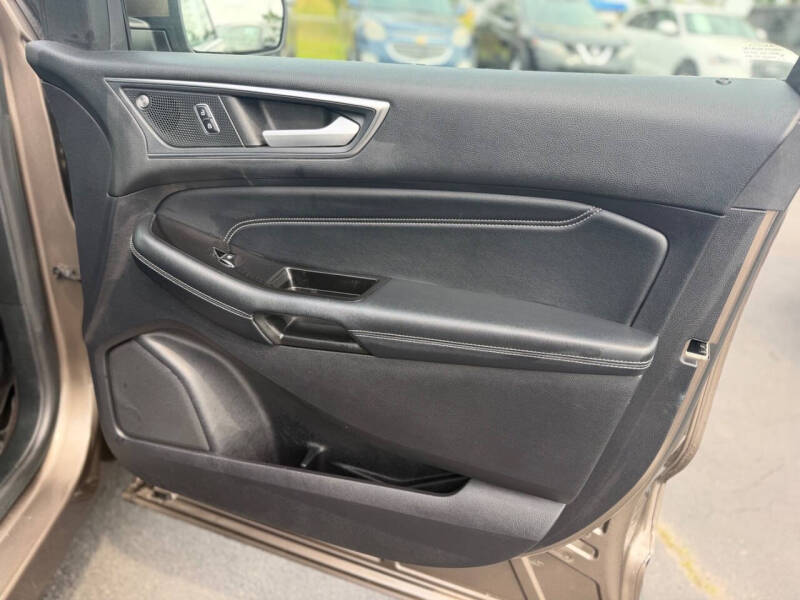 2019 Ford Edge Titanium