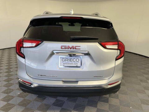 2022 GMC Terrain SLT