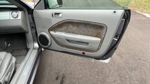 2006 Ford Mustang GT Deluxe