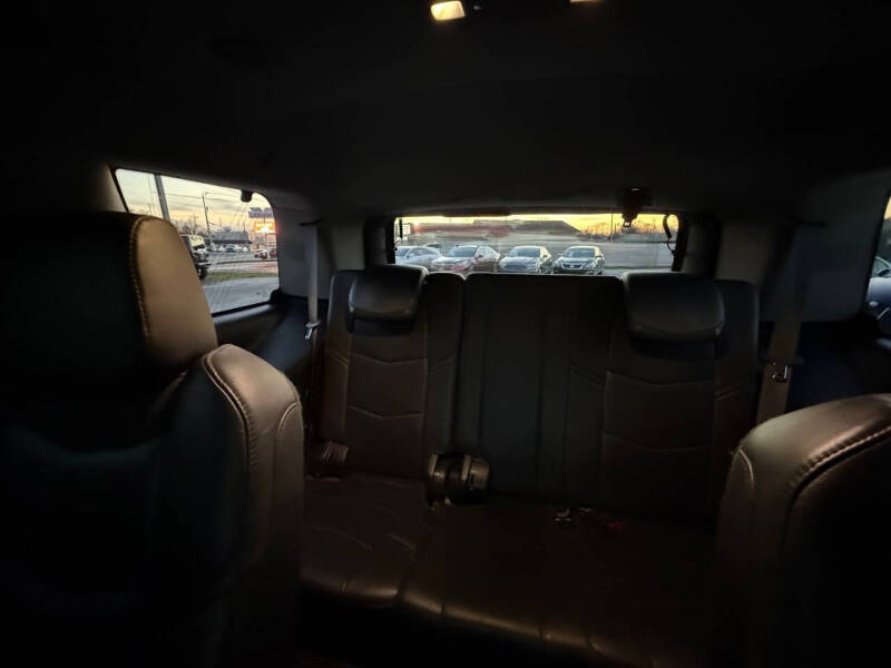 2017 Cadillac Escalade Luxury