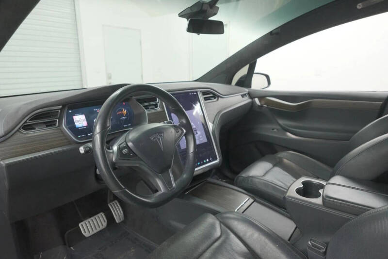 2016 Tesla Model X P90D