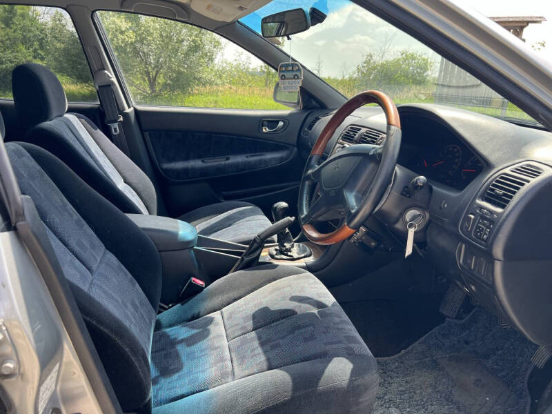 1998 Mitsubishi Legnum