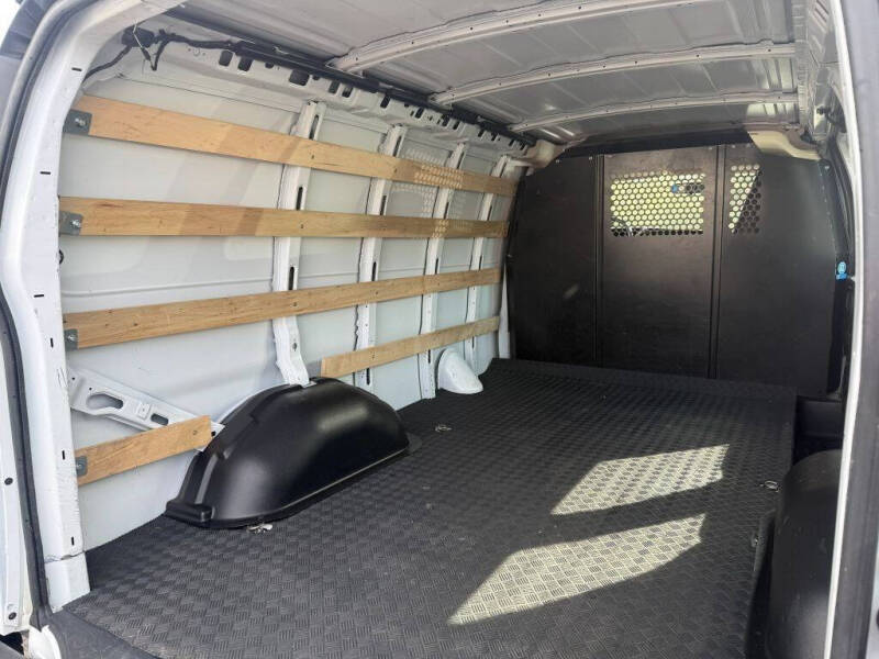 2024 Chevrolet Express 2500