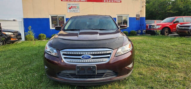 2012 Ford Taurus for sale at URIEL's AUTOMOTIVE LLC in Middletown, OH