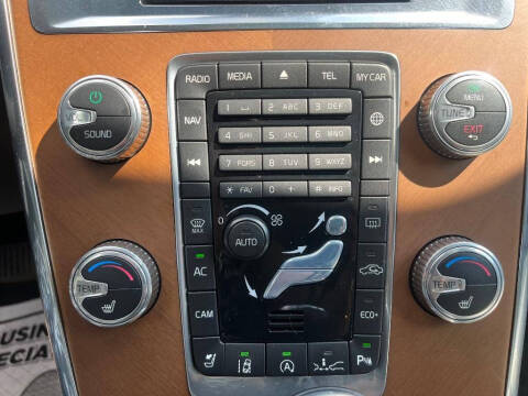 2015 Volvo XC60 T6 Drive-E Platinum