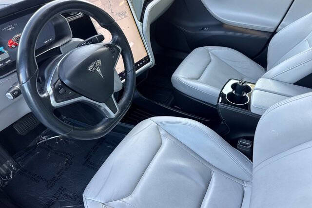 2016 Tesla Model S 85D