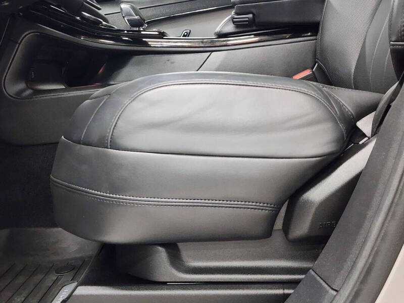 2023 Land Rover Range Rover Sport P360 SE