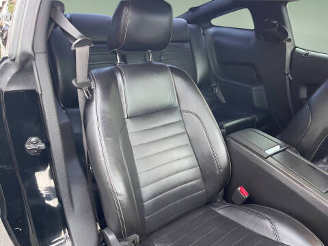 2010 Ford Mustang V6