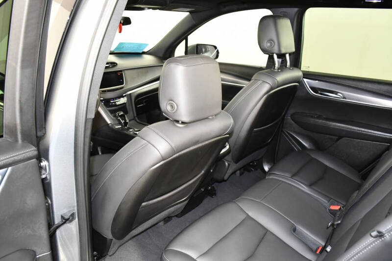 2025 Cadillac XT6 Luxury