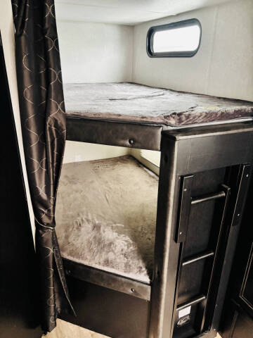 2021 Cherokee Grey Wolf Black Label 23DBHBL